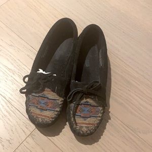 Minnetonka El Paso II Suede Moccasins